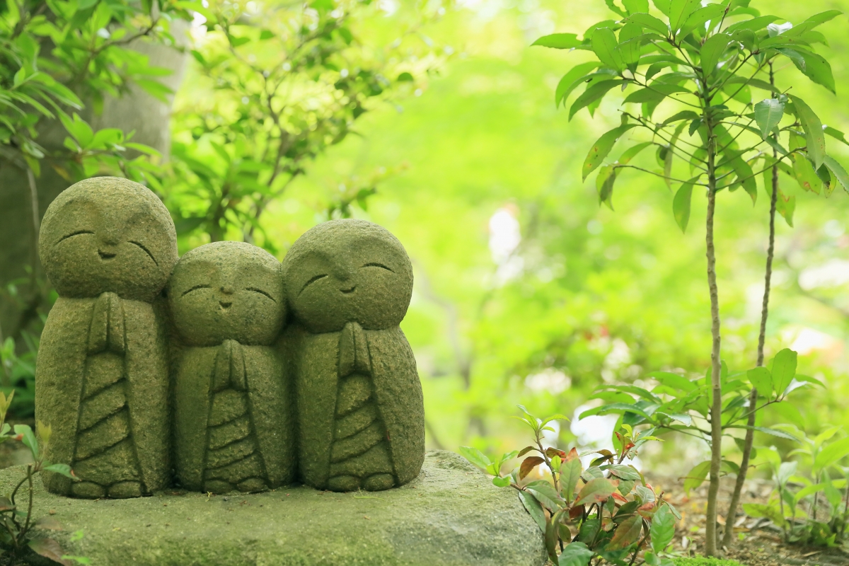 可爱雕像,菩萨,森林,日本风景图片
