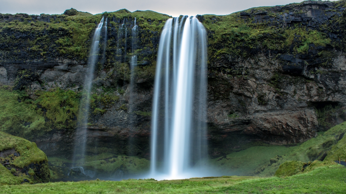 冰岛南部 塞里雅兰瀑布4K风景壁纸