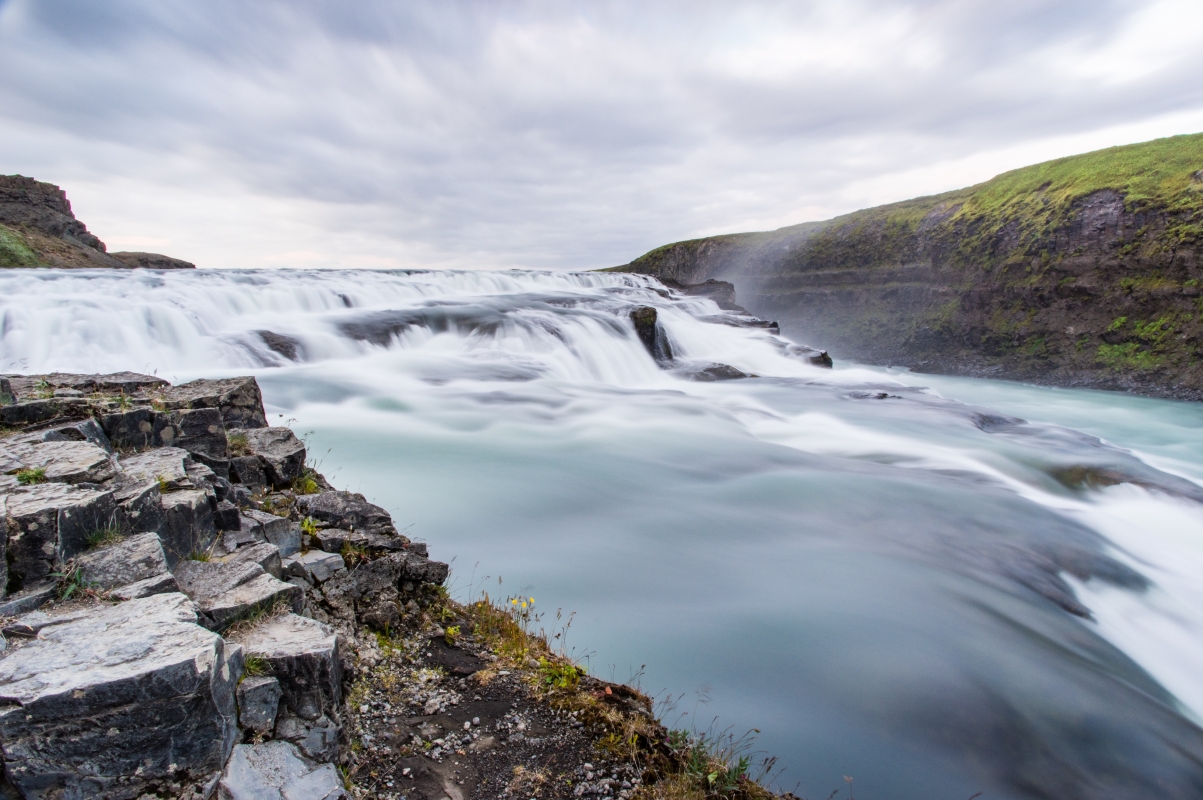冰岛的辛格维尔国家公园 河流 瀑布 壮观风景 5K风景图片