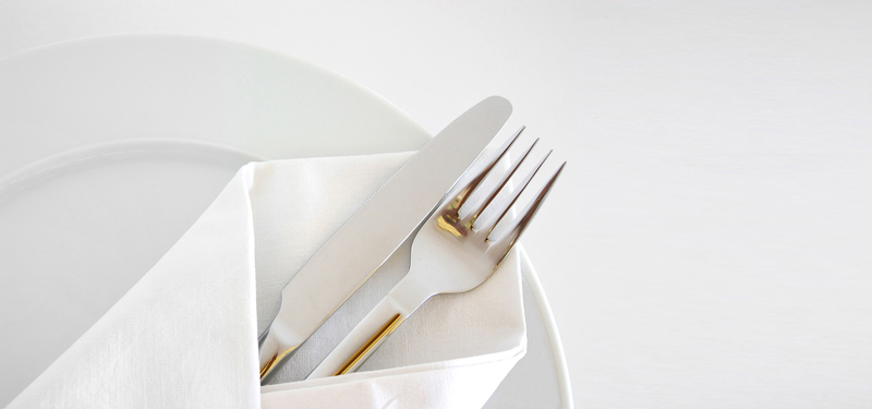 欧式不锈钢餐具美食刀叉陶瓷餐盘西餐背景