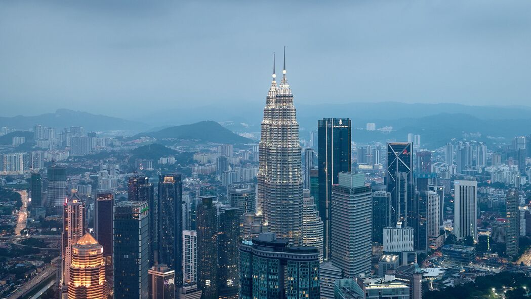 3840x2160 建筑 摩天大楼 城市 晚上 吉隆坡 马来西亚壁纸 背景4k uhd 16:9