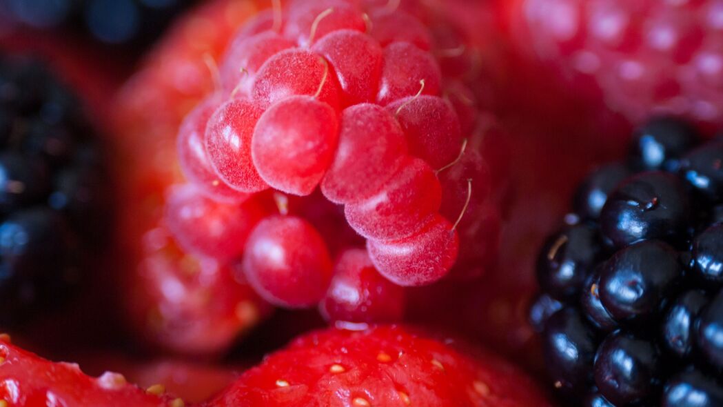 3840x2160 树莓 黑莓 草莓 浆果 宏 食品 4k壁纸 背景图片 uhd 16:9