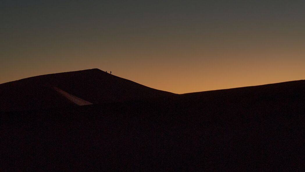3840x2160 沙漠 晚上 月亮 天空 4k壁纸 uhd 16:9