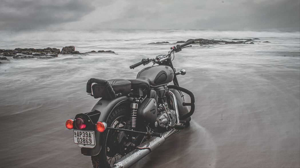 3840x2160 摩托车 自行车 灰色 海滩 海洋 4k壁纸 uhd 16:9