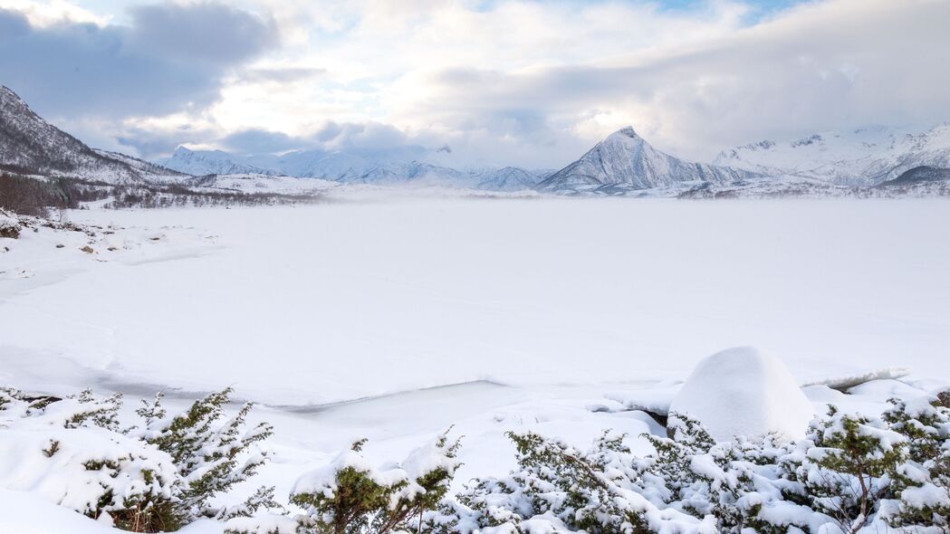3840x2160 山脉 雪 冬天 风景 挪威 4k壁纸 uhd 16:9
